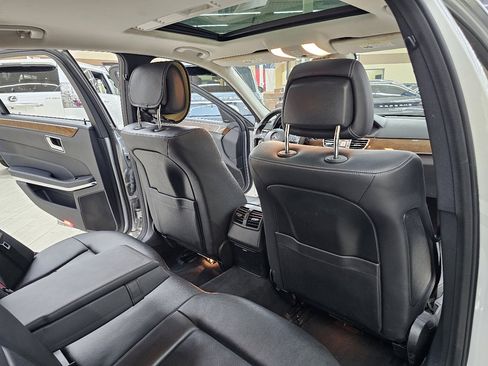 Used 2014 Mercedes-Benz E 350 Sedan image 25
