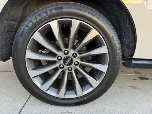 Used 2020 Lincoln Navigator Reserve image 19