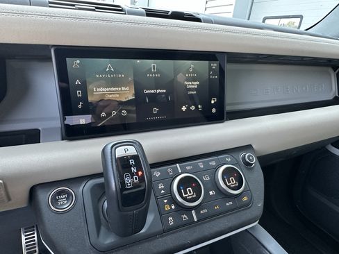 Certified 2023 Land Rover Defender 110 SE AWD/4WD image 25