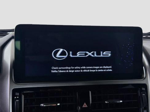Used 2023 Lexus GX 460 Premium w/ Accessory Package AWD/4WD image 19