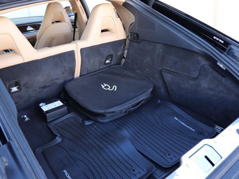 Used 2018 Porsche Panamera 4 image 20