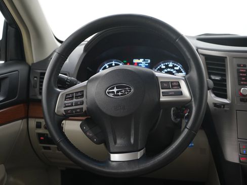 Used 2014 Subaru Outback 2.5i Limited AWD/4WD image 16