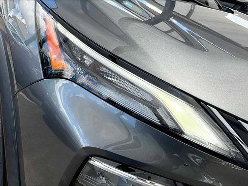 Used 2021 Nissan Rogue SV FWD image 27