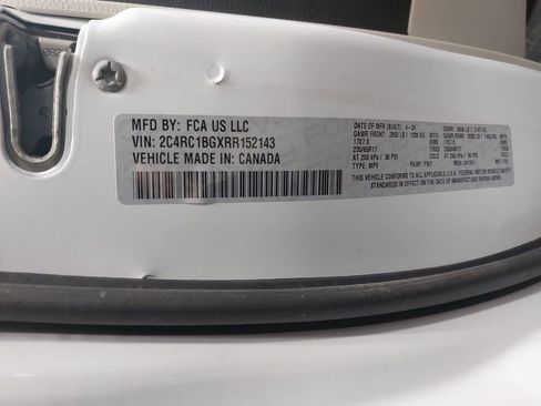 Used 2024 Chrysler Pacifica Touring-L image 35