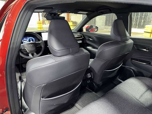 Used 2023 Toyota Crown XLE image 27