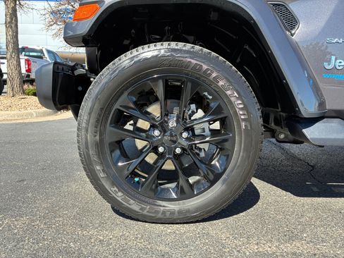 Used 2021 Jeep Wrangler Unlimited Sahara AWD/4WD image 26