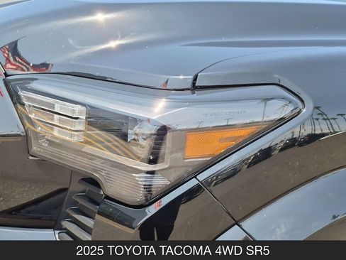 Used 2025 Toyota Tacoma SR5 AWD/4WD image 10