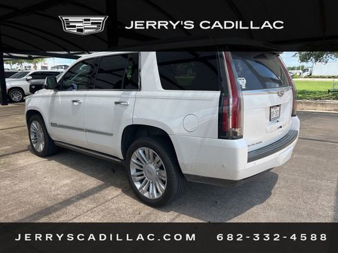 Used 2019 Cadillac Escalade Platinum AWD/4WD image 5