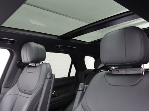 Certified 2025 Land Rover Range Rover Sport SE AWD/4WD image 12