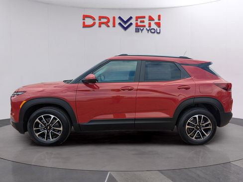 New 2026 Chevrolet TrailBlazer LT w/ Convenience Package image 2