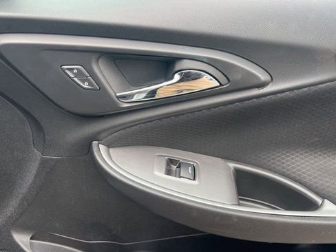 Used 2024 Chevrolet Malibu LT image 32