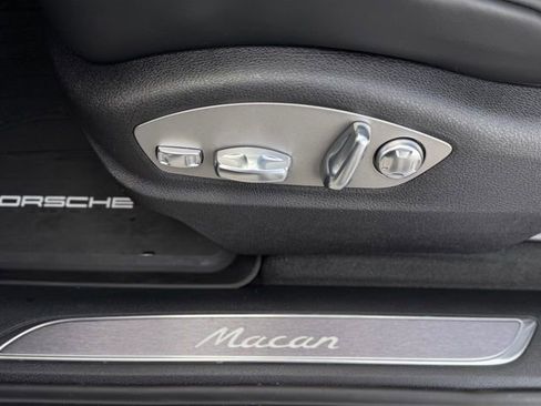 New 2026 Porsche Macan AWD/4WD image 17