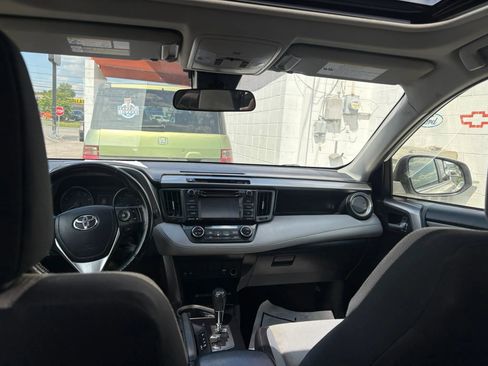 Used 2017 Toyota RAV4 XLE w/ All Weather Liner Package AWD/4WD image 9