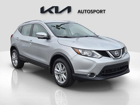 Used 2019 Nissan Rogue Sport SV w/ Technology Package image 3