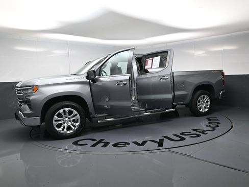 Used 2023 Chevrolet Silverado 1500 LTZ AWD/4WD image 22