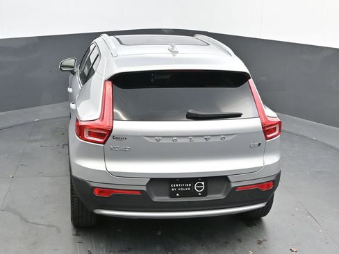 Certified 2025 Volvo XC40 B5 Plus image 36