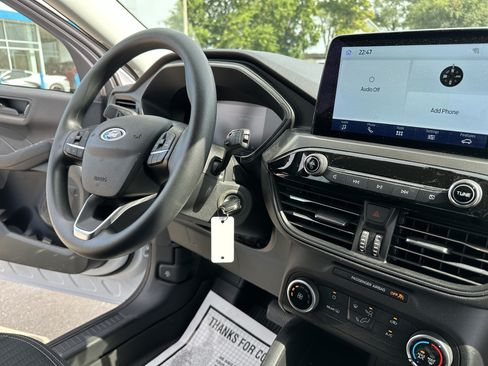 Used 2023 Ford Escape AWD image 30