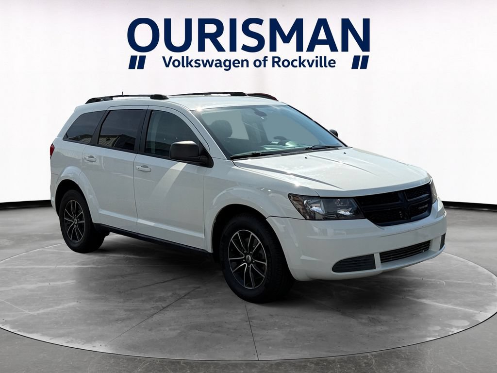Used 2018 Dodge Journey SE w/ Blacktop Package FWD image 1