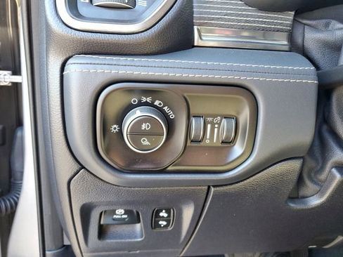 Used 2020 RAM 1500 Limited image 29