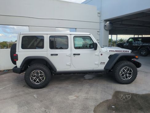 New 2026 Jeep Wrangler Unlimited Rubicon w/ Safety Group image 4