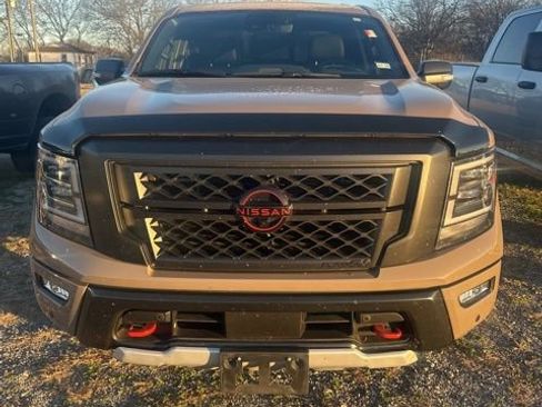 Used 2023 Nissan Titan PRO-4X w/ Pro-4x Convenience Package image 2