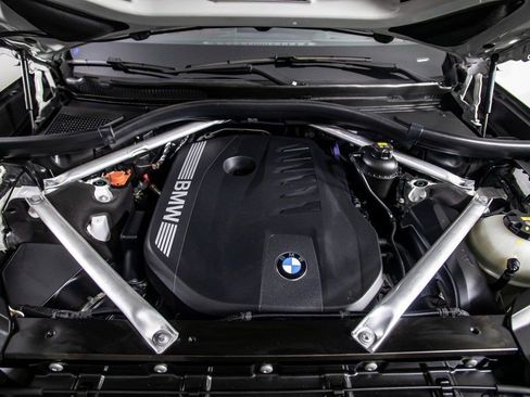 Used 2023 BMW X7 xDrive40i w/ M Sport Package image 48