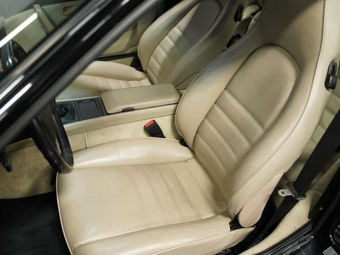 Used 1986 Porsche 944 Turbo image 40