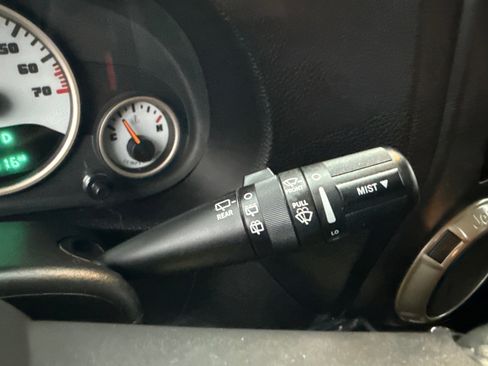 Used 2017 Jeep Wrangler 75th Anniversary image 27