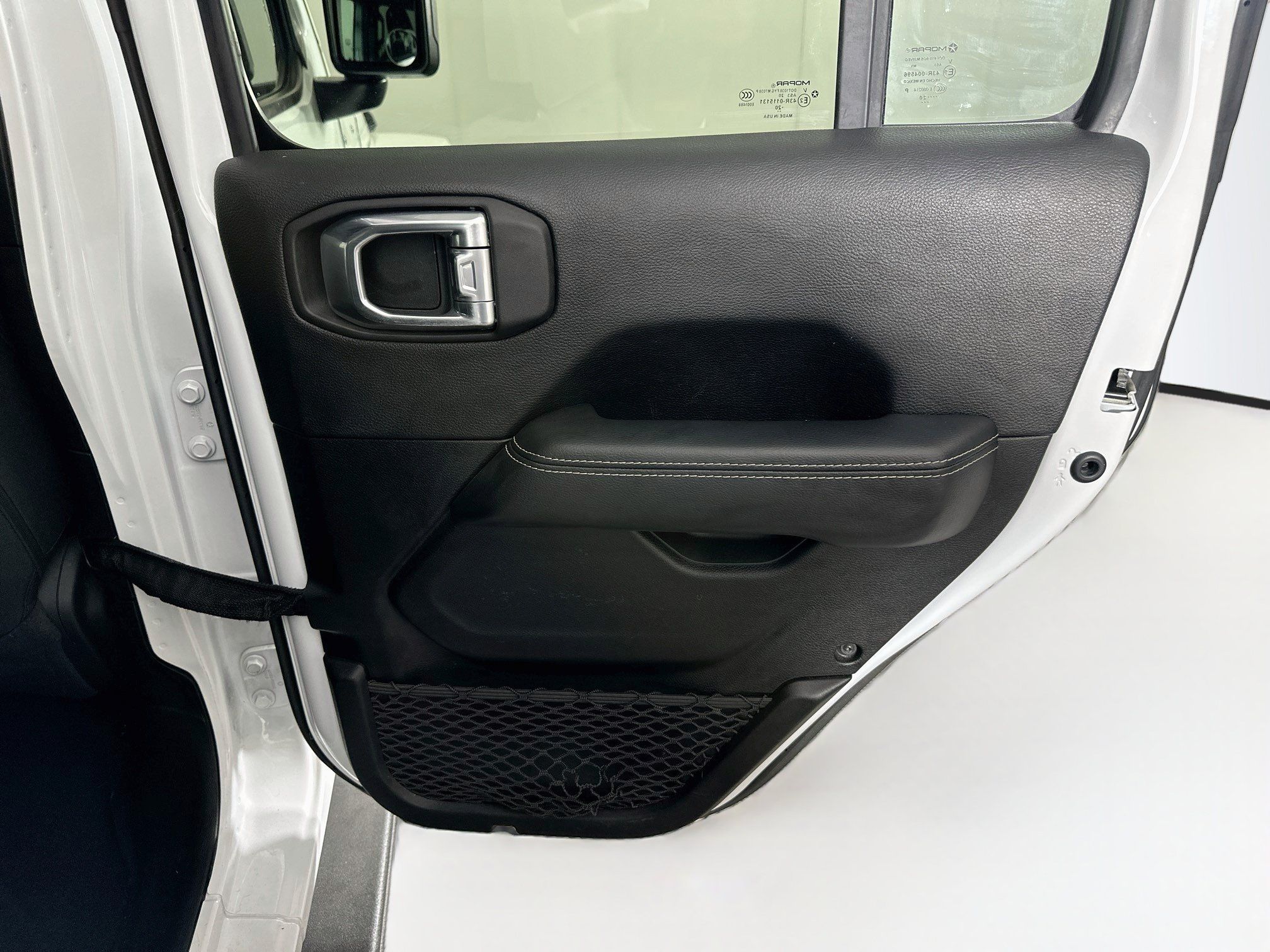 Used 2020 Jeep Wrangler Unlimited Sahara AWD/4WD image 28