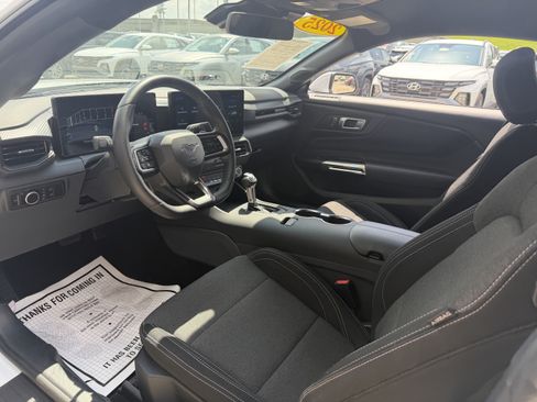 Used 2025 Ford Mustang GT RWD image 24