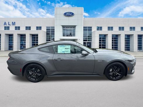 New 2026 Ford Mustang GT RWD image 5