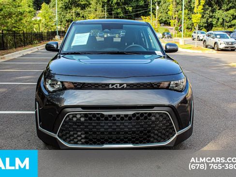 Used 2025 Kia Soul LX w/ LX Technology Package FWD image 9