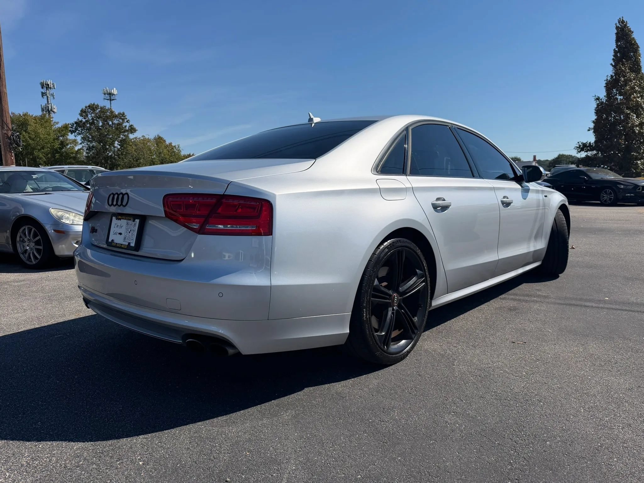 Used 2013 Audi S8 AWD/4WD image 3