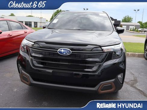 Used 2025 Subaru Forester Sport w/ Popular Package #1 AWD/4WD image 10