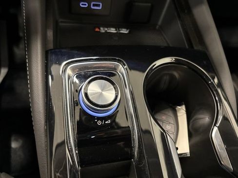 Used 2025 Buick Envision Avenir AWD/4WD image 32