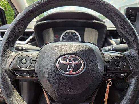 Used 2022 Toyota Corolla LE FWD image 21