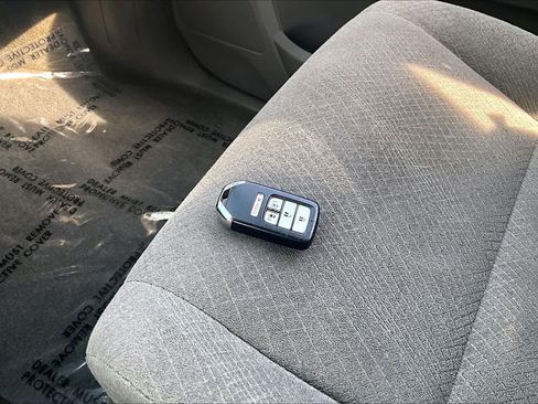 Used 2016 Honda Odyssey SE image 14