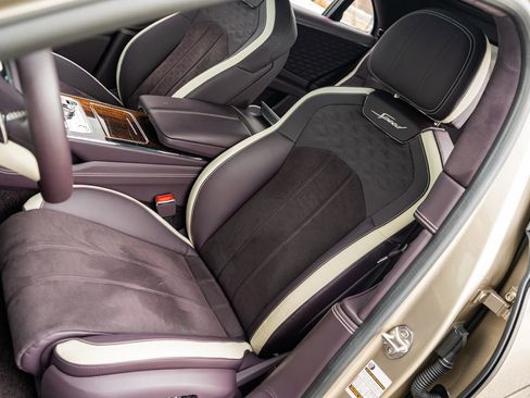 Certified 2025 Bentley Flying Spur Plug-In Hybrid AWD/4WD image 26