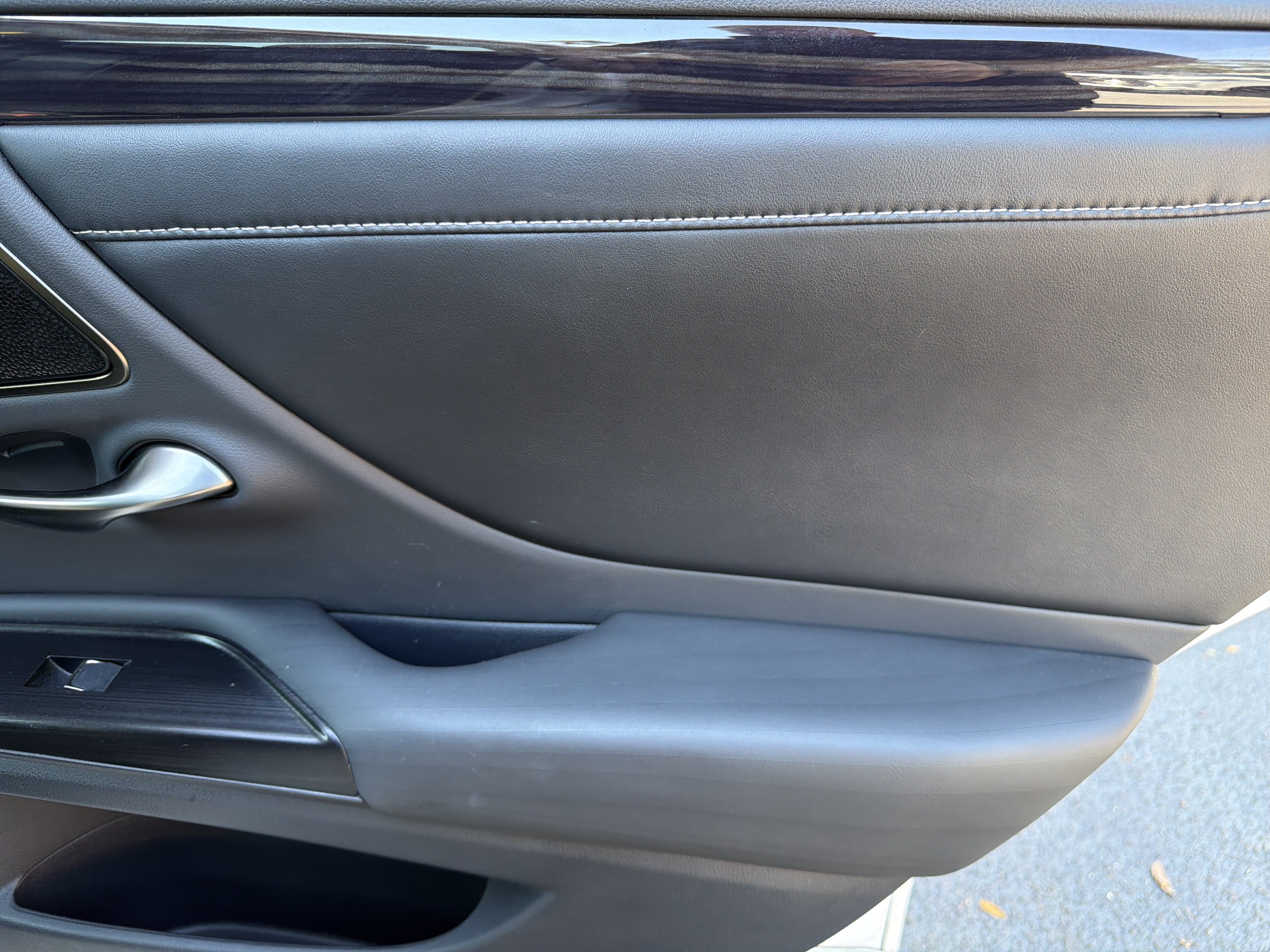 Used 2021 Lexus ES 300h w/ Accessory Package FWD image 37