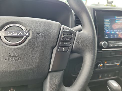 Used 2023 Nissan Frontier SV w/ Midnight Edition Package RWD image 19