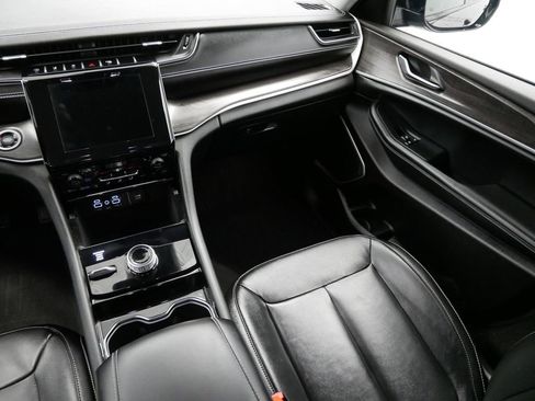 Certified 2022 Jeep Grand Cherokee L Limited image 14