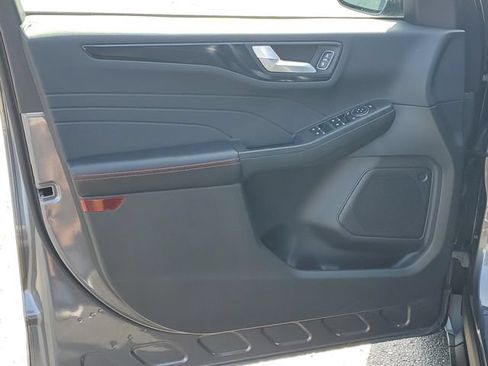 Used 2023 Ford Escape ST-Line w/ Tech Pack #1 AWD/4WD image 6