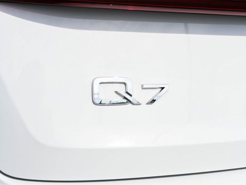 Certified 2023 Audi Q7 2.0T Premium w/ Convenience Package image 18