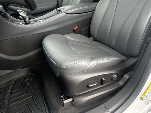 Used 2019 Buick Envision Essence image 12