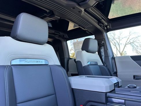 New 2026 GMC Hummer EV SUV AWD/4WD image 15