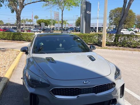 Used 2018 Kia Stinger GT2 image 1