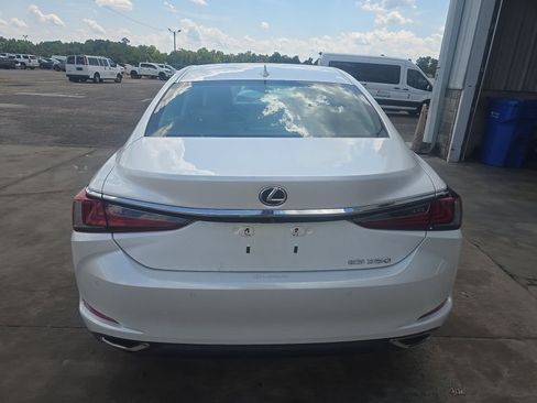 Used 2020 Lexus ES 350 w/ Premium Package FWD image 6