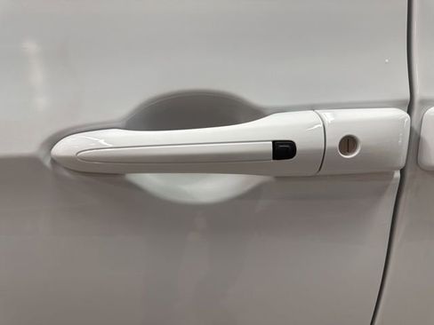 New 2026 Chrysler Pacifica Limited w/ S Appearance Package image 16