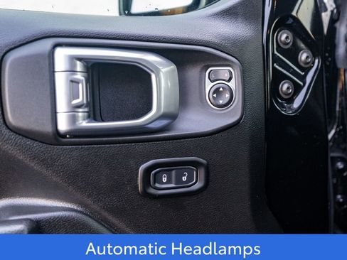 Used 2022 Jeep Wrangler Unlimited Sport image 16