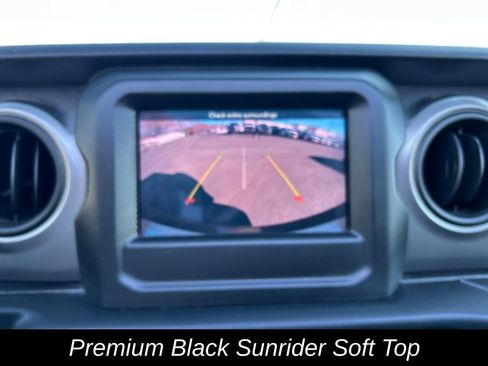 Used 2022 Jeep Wrangler Unlimited Sport AWD/4WD image 21